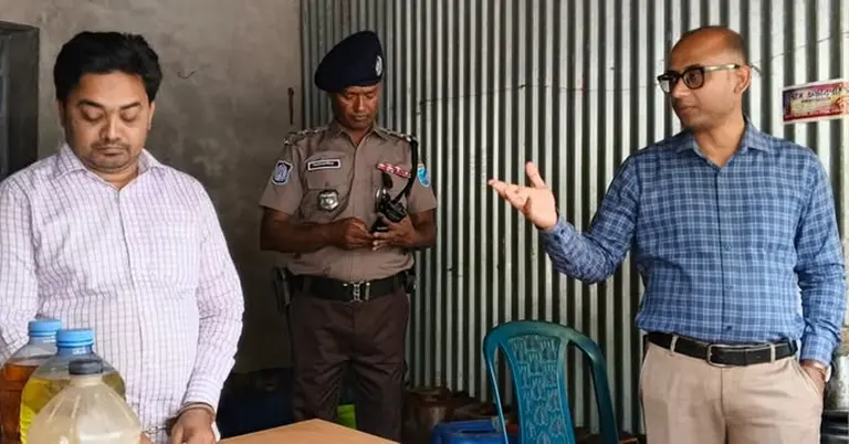 তেলের দোকানে অভিযান